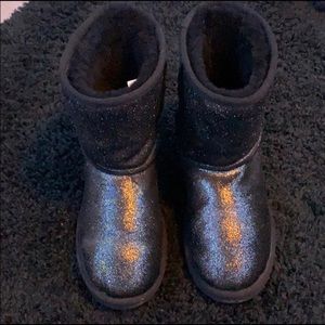 UGG Sparkle boots Big Kid size 5, fits women’s 7 in GUC